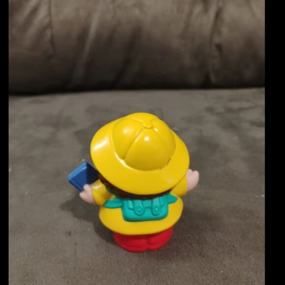 Fisher Price Little People Raincoat Maggie Plastic Action Figure Toy - Picture 5 of 10